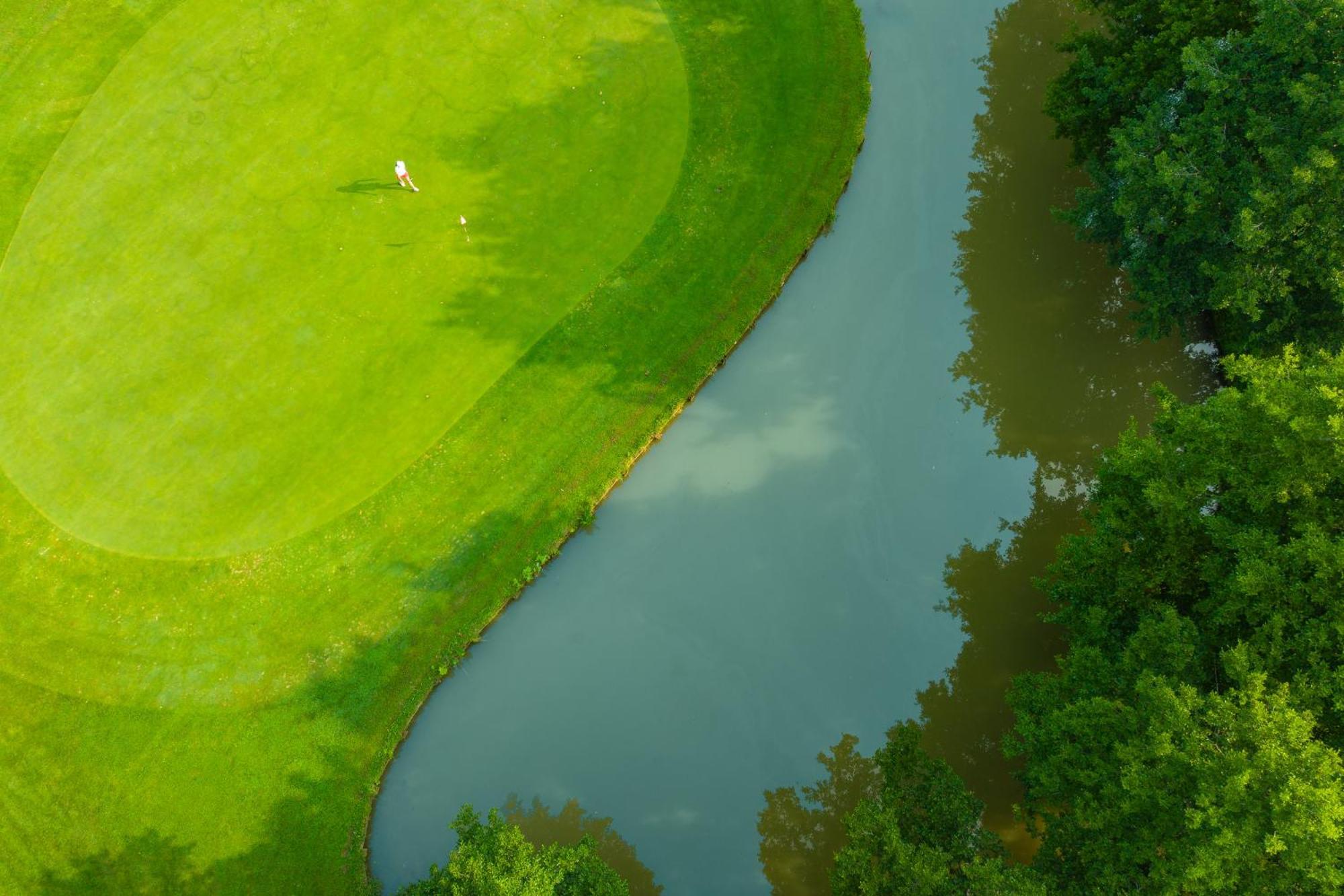 Logis Hotel Golf Le Domaine Du Val De Sorne Vernantois エクステリア 写真