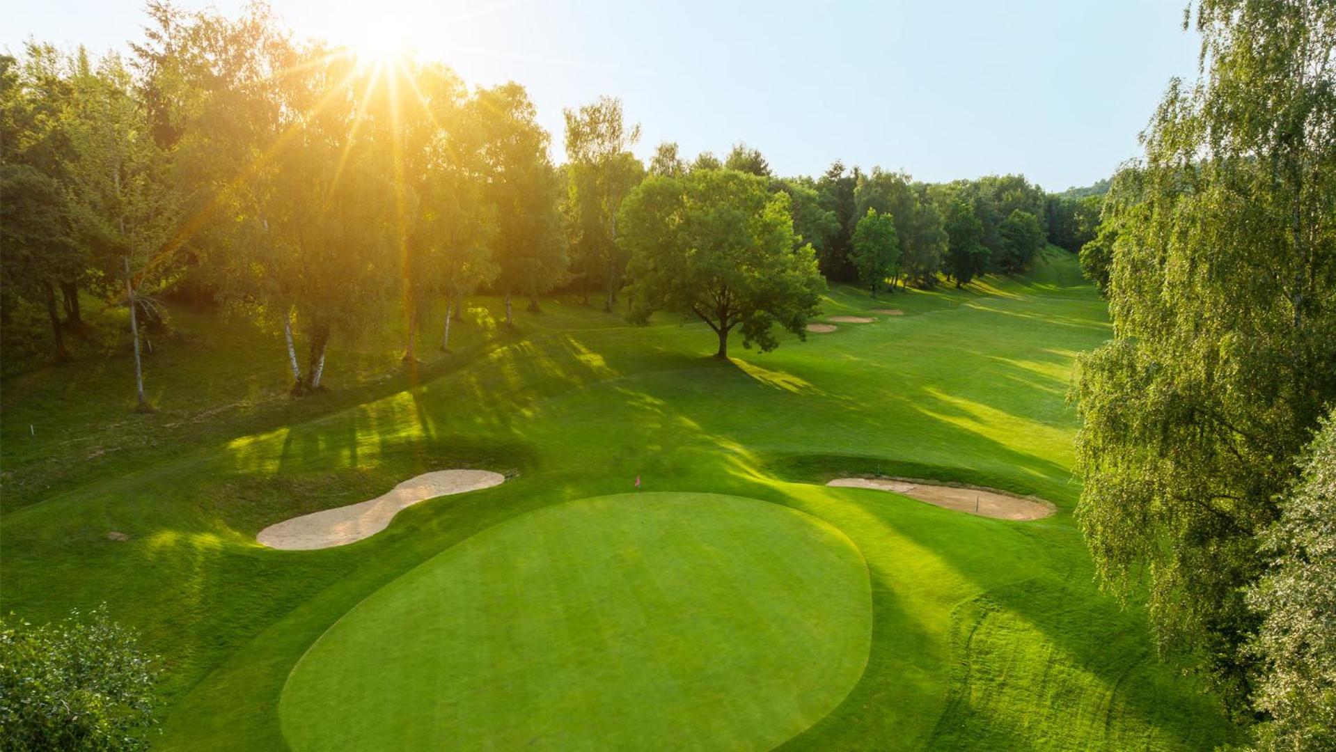 Logis Hotel Golf Le Domaine Du Val De Sorne Vernantois エクステリア 写真