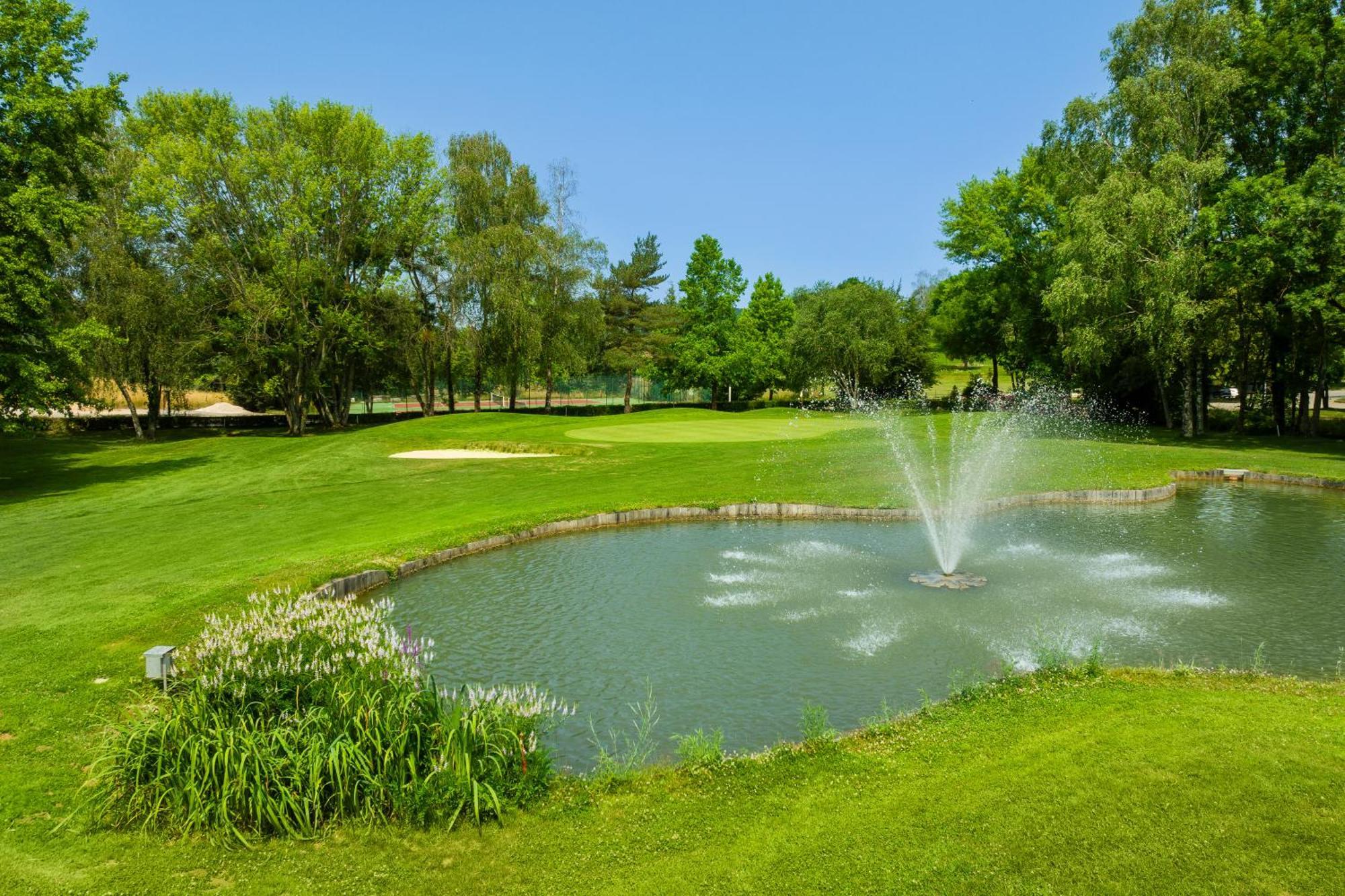 Logis Hotel Golf Le Domaine Du Val De Sorne Vernantois エクステリア 写真