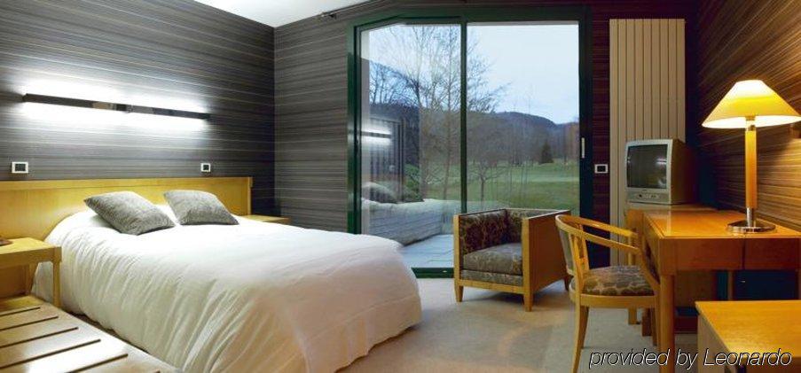Logis Hotel Golf Le Domaine Du Val De Sorne Vernantois エクステリア 写真