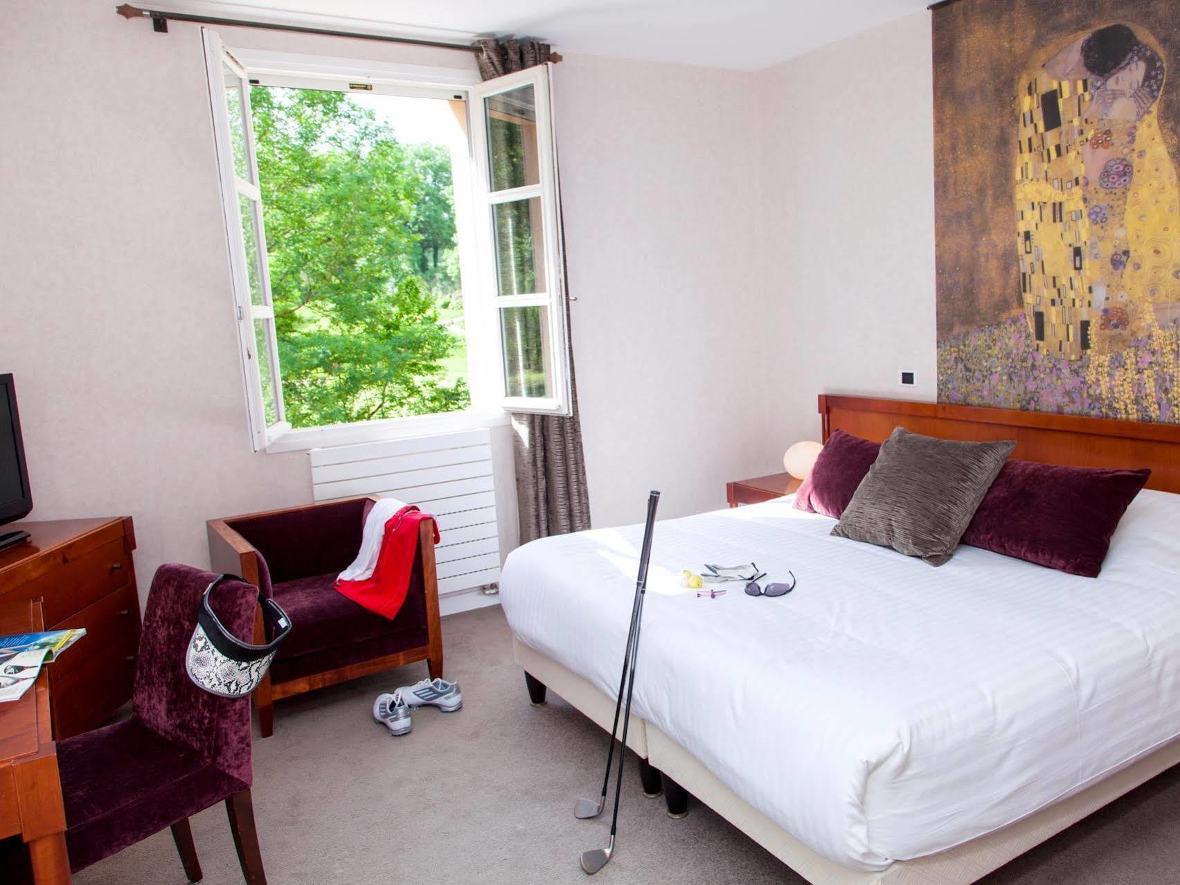 Logis Hotel Golf Le Domaine Du Val De Sorne Vernantois エクステリア 写真