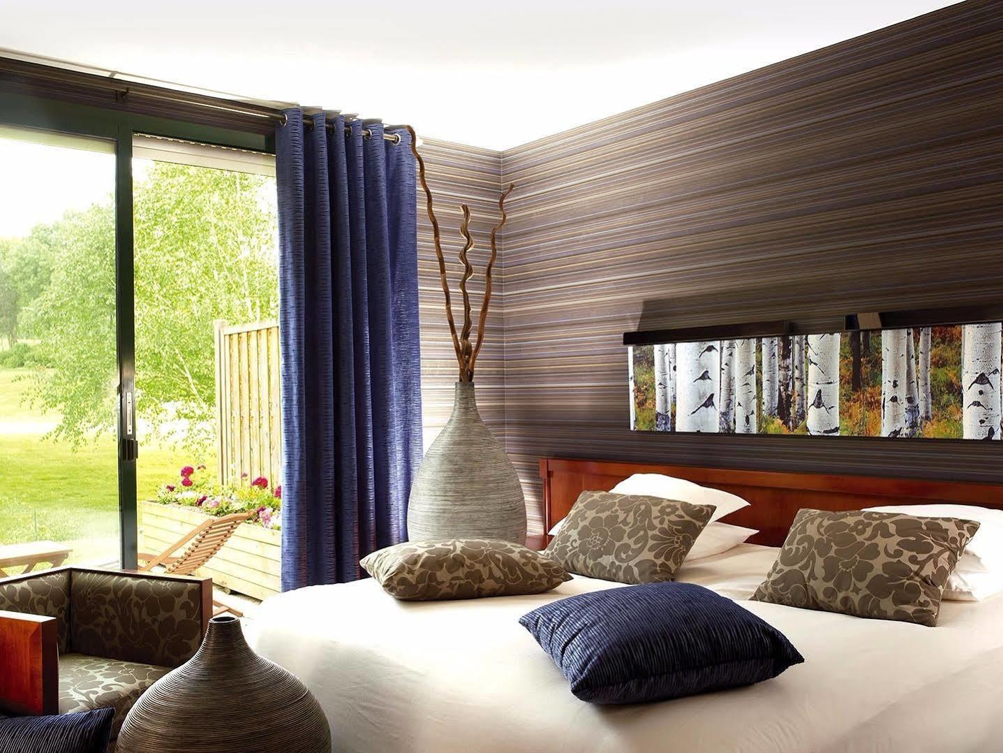 Logis Hotel Golf Le Domaine Du Val De Sorne Vernantois エクステリア 写真