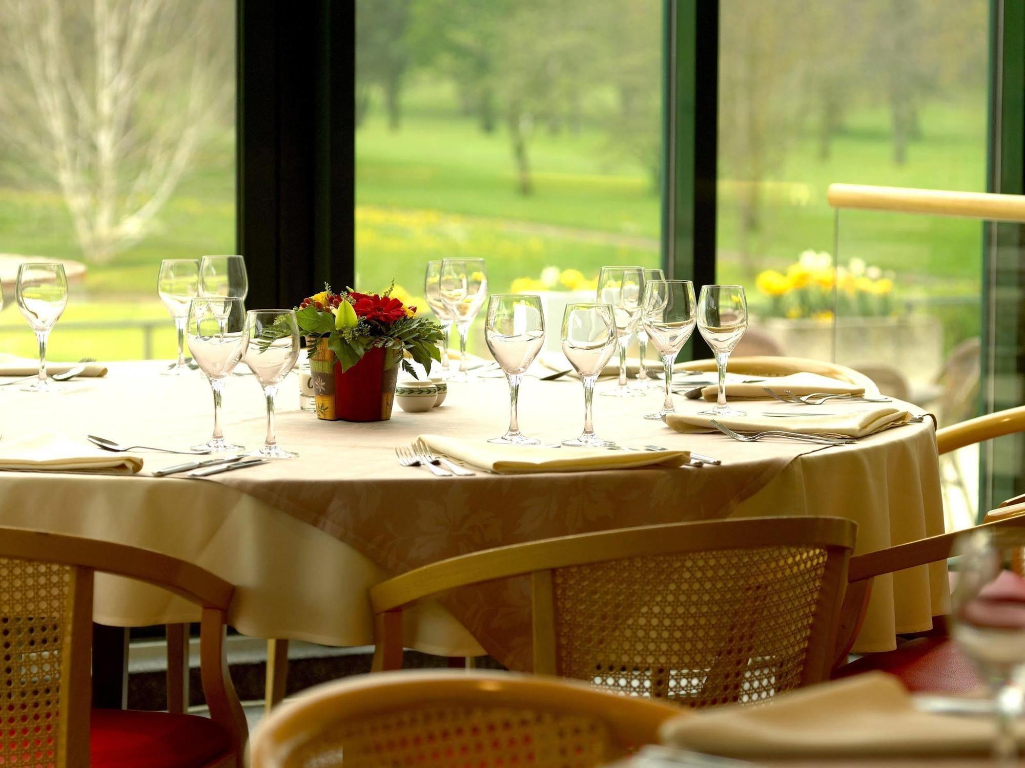 Logis Hotel Golf Le Domaine Du Val De Sorne Vernantois エクステリア 写真